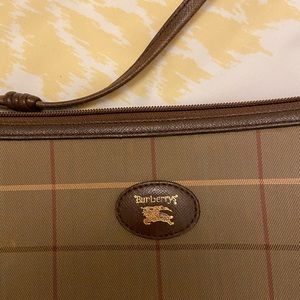 Burberry crossbody purse